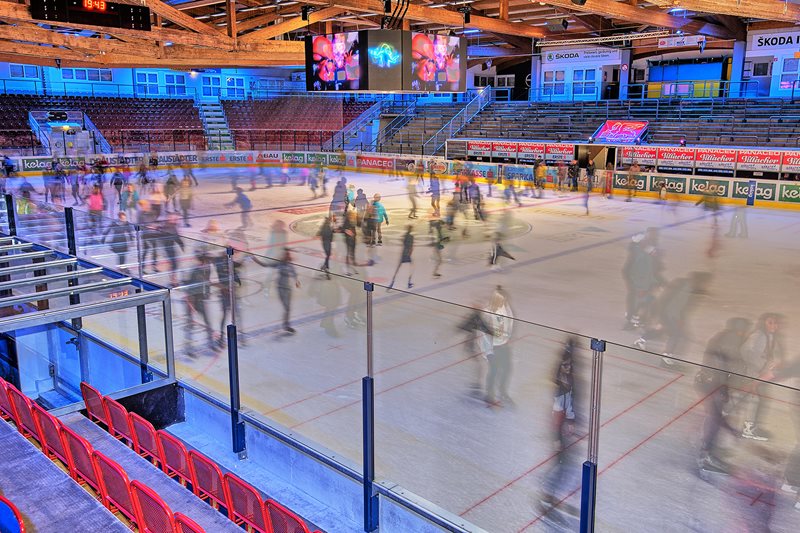 Eisdisco in der Stadthalle startet in neue Saison