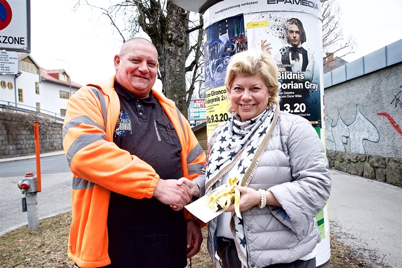 Scheckkarten verloren: Viertelputzer als rettender Engel