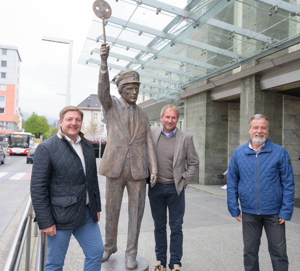 Bronze-Statue als Zeichen der Anerkennung