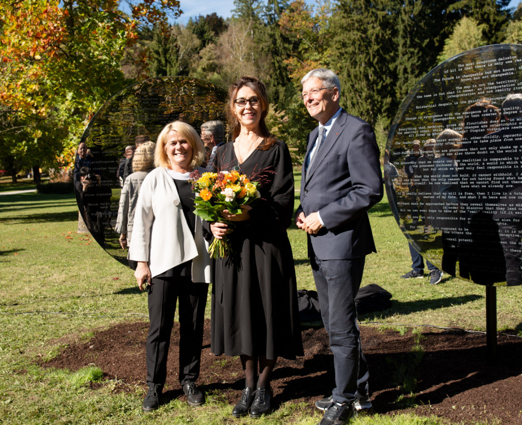 Eine Kunstinstallation zu Ehren von Paul Watzlawick