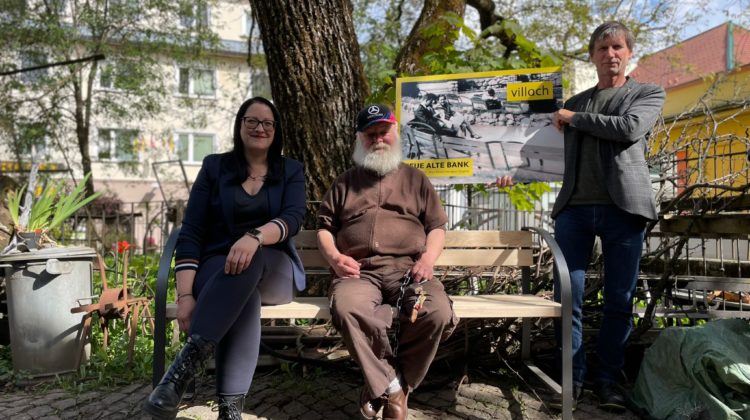 Historische Stadtpark-Bank kehrt wieder zurück